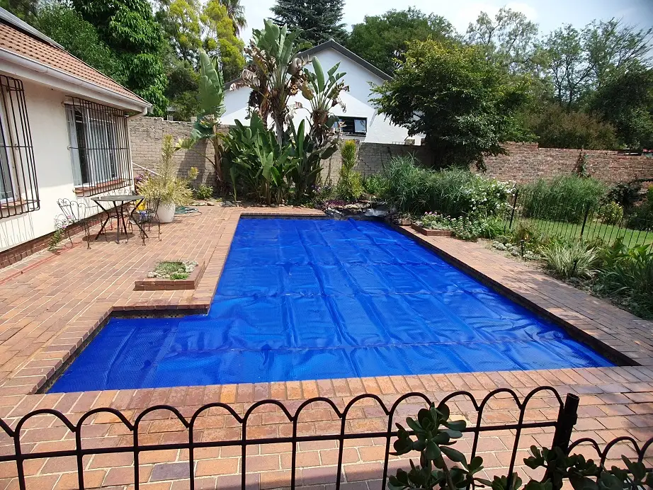 Custom manufactured pool solar blanket Custom fit pool blanket